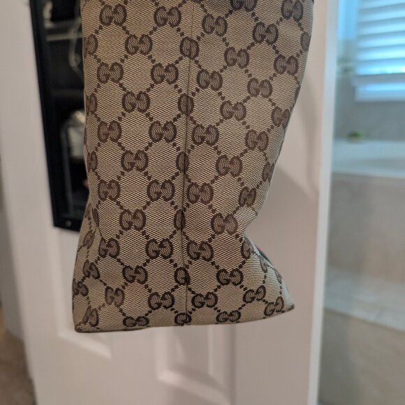 COPY - Gucci Tote - Picture 5 of 9